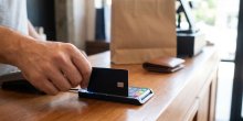 Was heißt Debitkarte? Definition, Funktionsweise und Unterschiede erklärt
